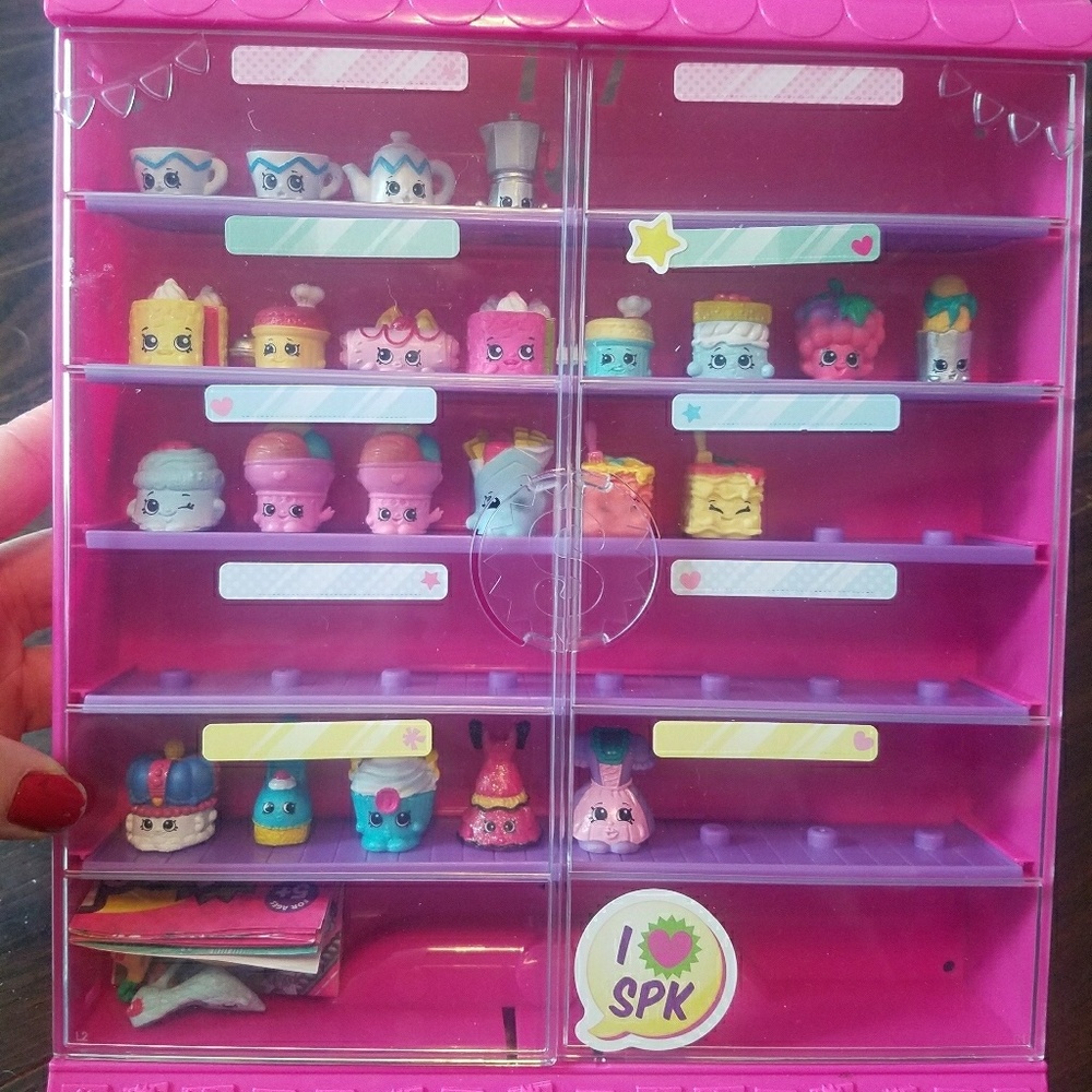 Shopkins Collectors Case